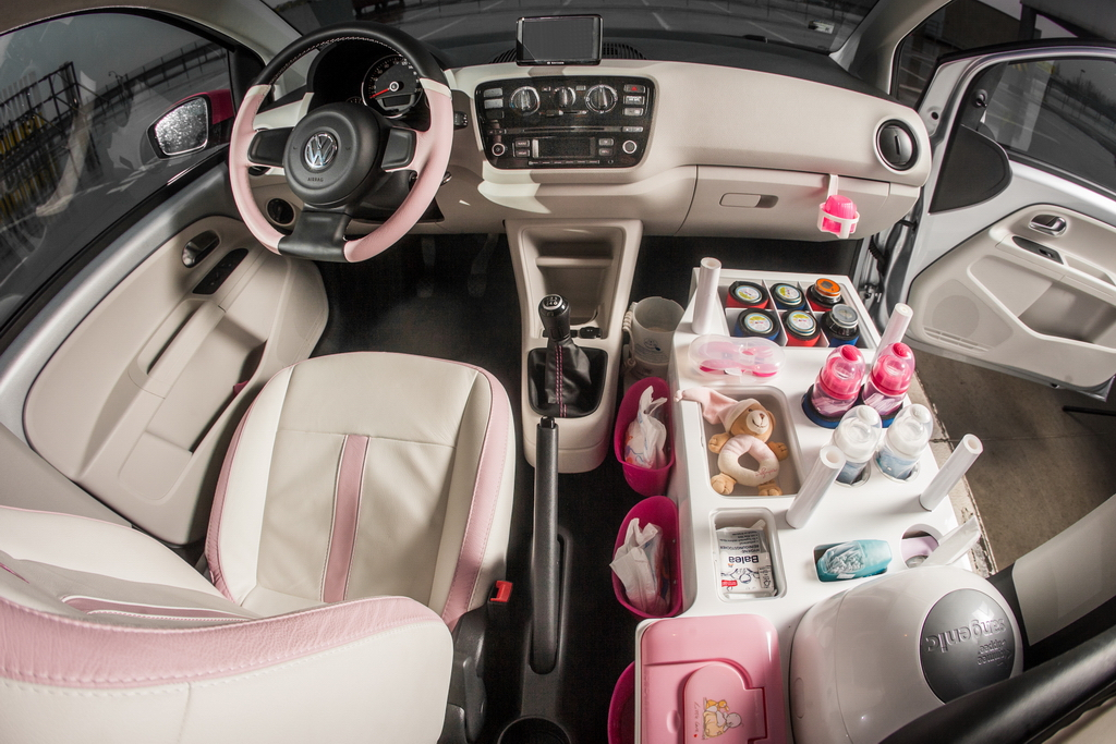 Интерьер Volkswagen Mama up! Интерьер Volkswagen Mama up!