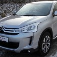 Tentokrát si vysvětlíme nadpis hned na začátku. Při pohledu zvenku je C4 Aircross téměř typickým Citroenem a modelu C4 se podobá opravdu hodně. Jenže když otevřete dveře, všechno je jinak....