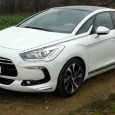 Přestože DS5 vychází z modelu C5, tak na něm příliš podobností nenajdeme. Na mě působí jako plně svébytný model, ne jako v případě DS4 – C4. Těžké je najít i...