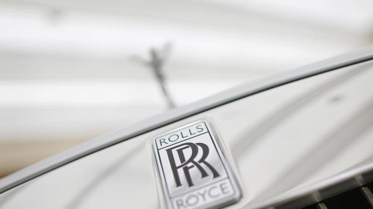 rolls-royce-suv-logo