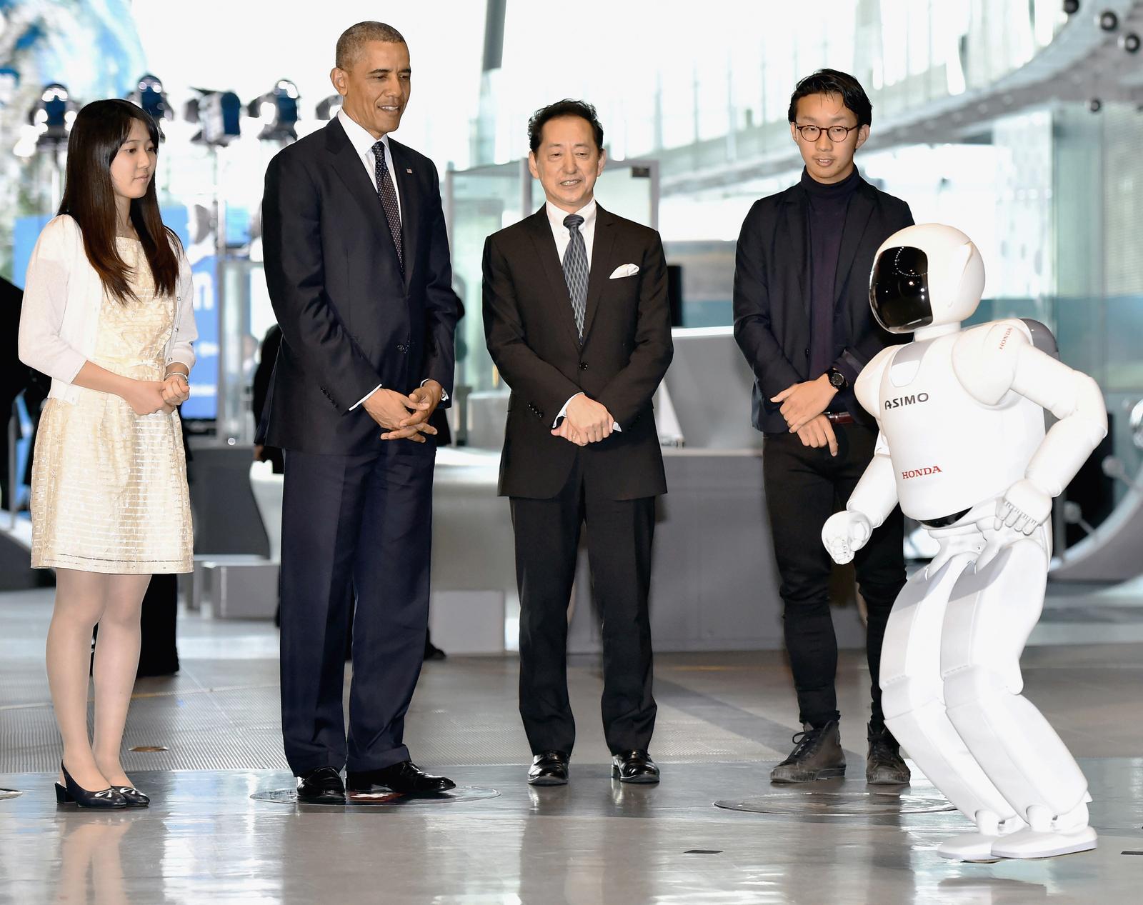 Obama_Meets_ASIMO