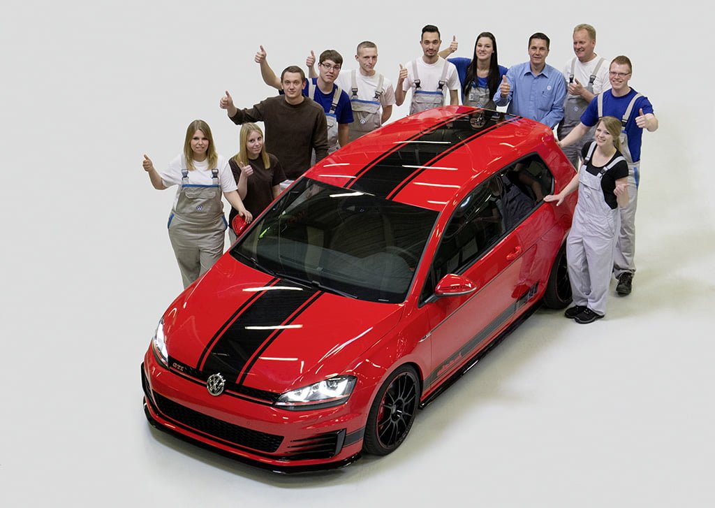 2014-Volkswagen-Golf-GTI-Worthersee-01