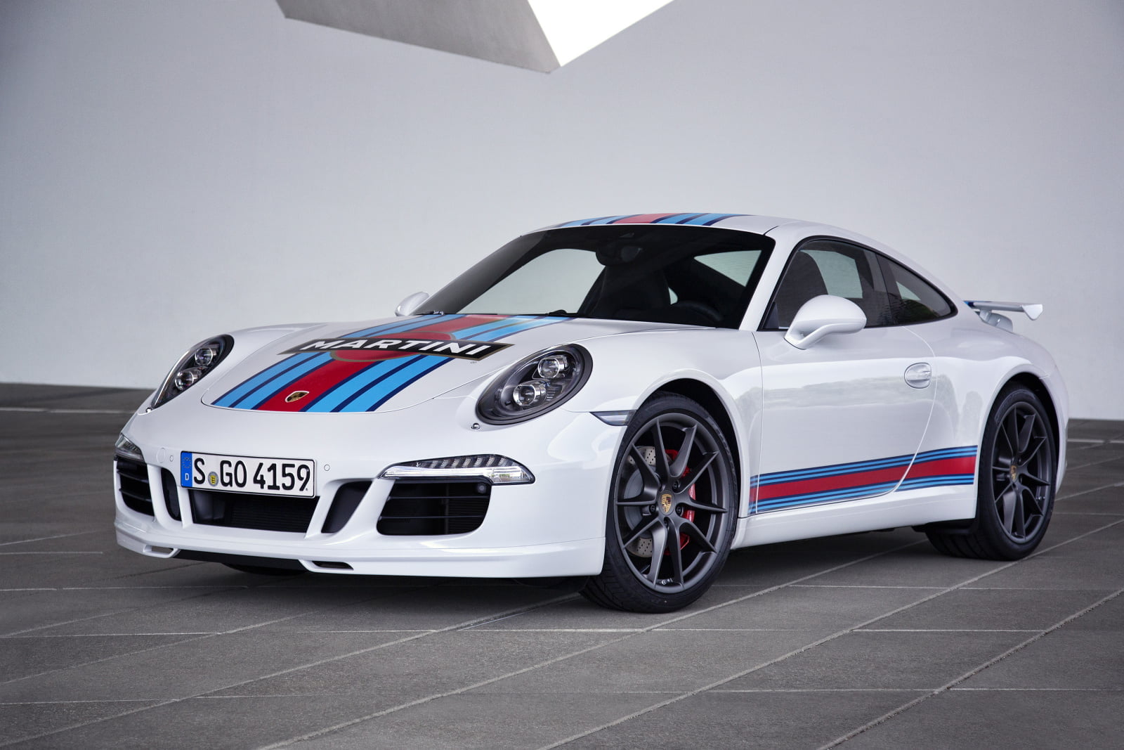 Porsche-911-Carrera-S-Martini-Racing-Edition-03