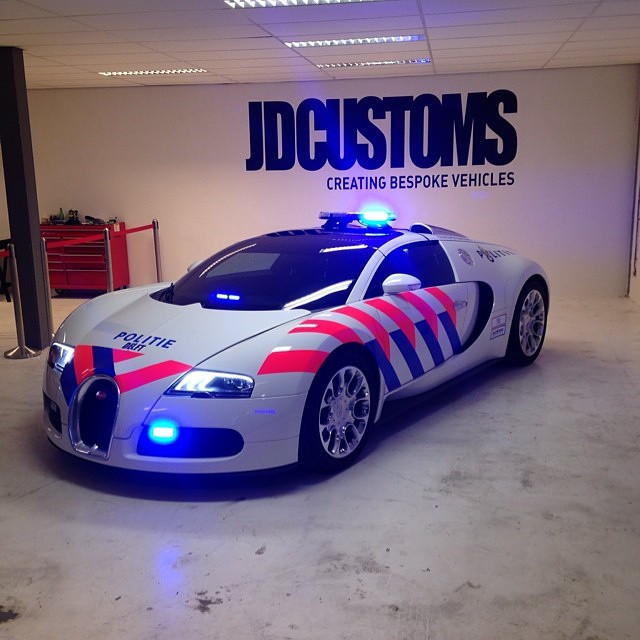 bugatti-veyron-nizozemska-policie-01