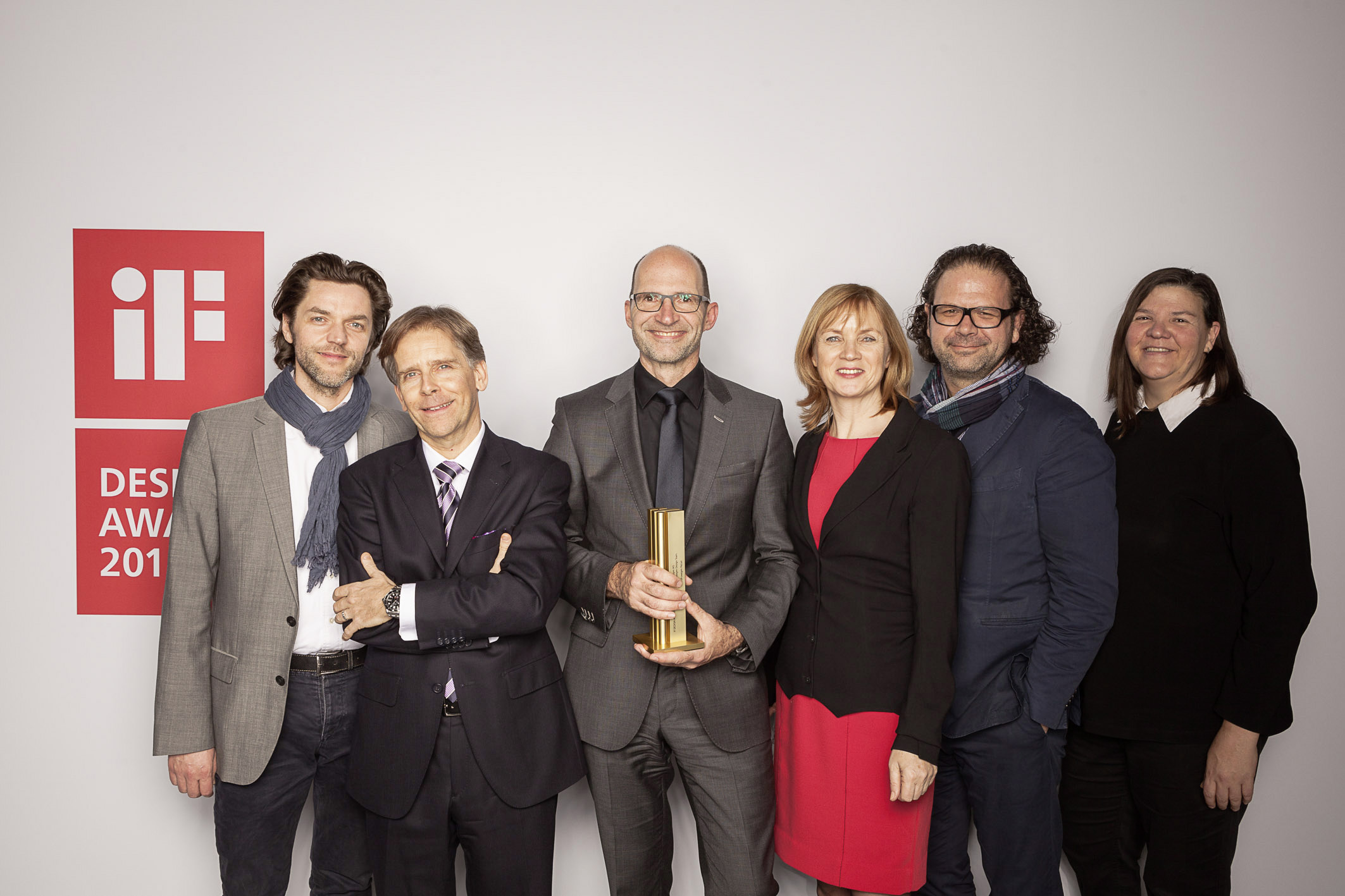 volkswagen-PassatiF-gold-award-2015