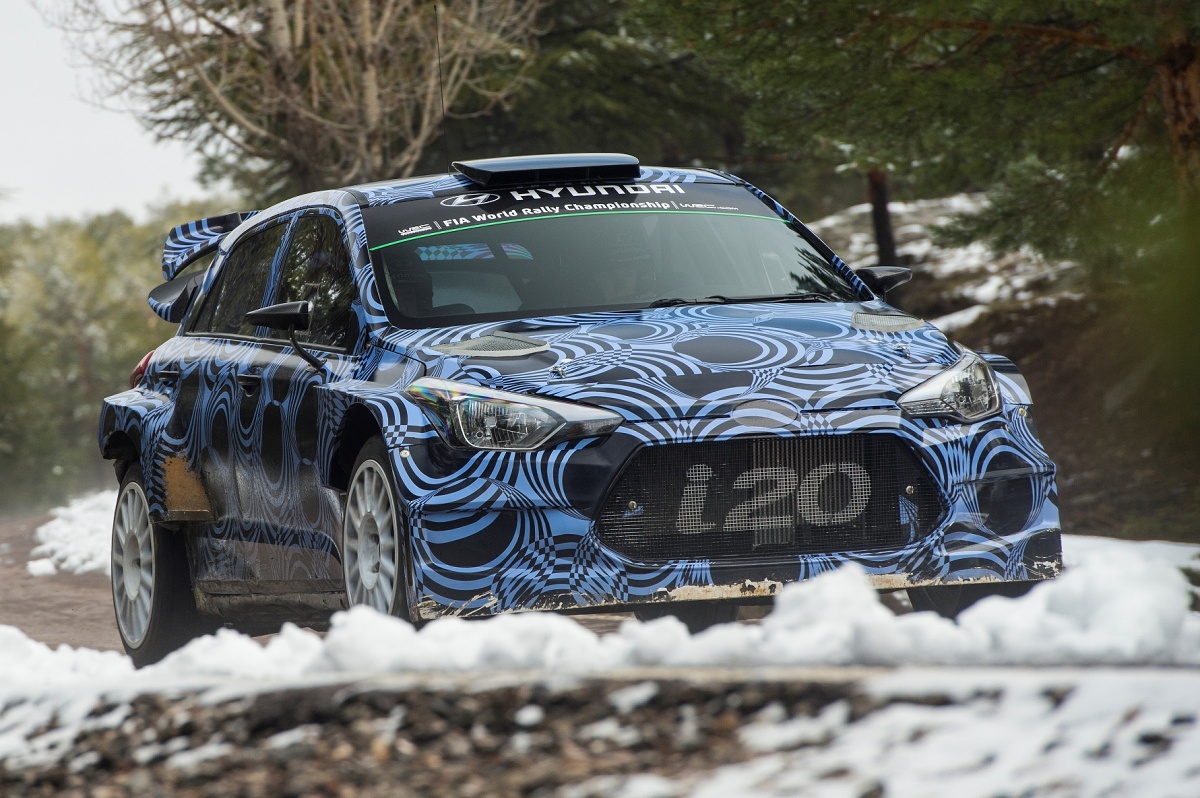 2016-Hyundai-i20-WRC-01