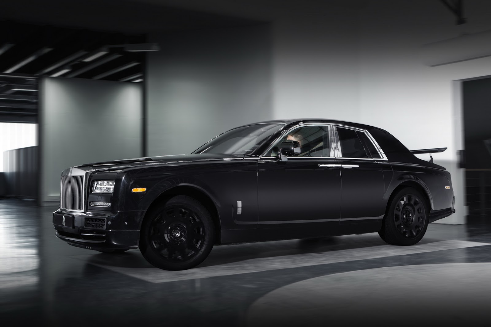 Rolls-Royce-Project-Cullinan-01