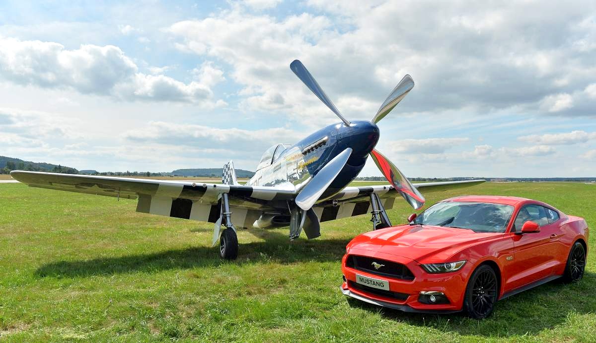 Ford-Mustang-letadlo