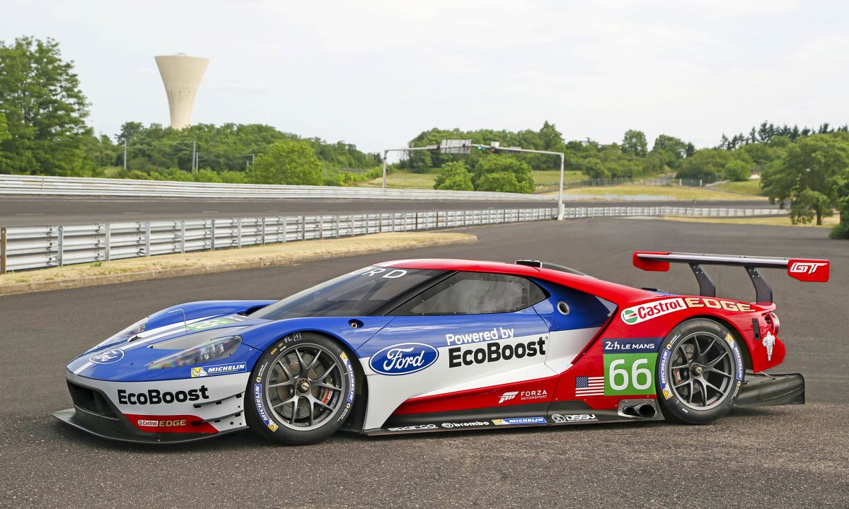 Ford-Chip-Ganassi-Racing-Ford-GT