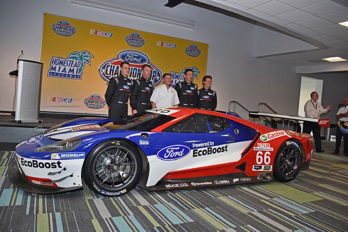 Ford-Chip-Ganassi-Racing-ridici-Ford-GT