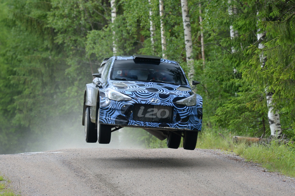 Hyundai-i20-WRC-test