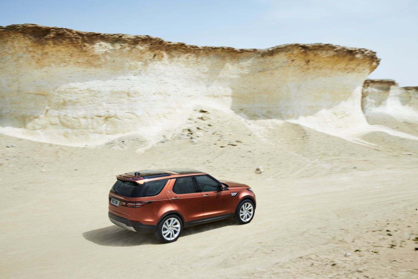 2017-land-rover-discovery-3